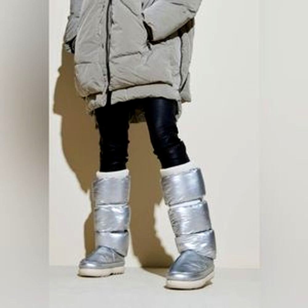 UGG Classic Maxi Ultra Tall silver metallic puffer boots EU36/US 5 SN1135152